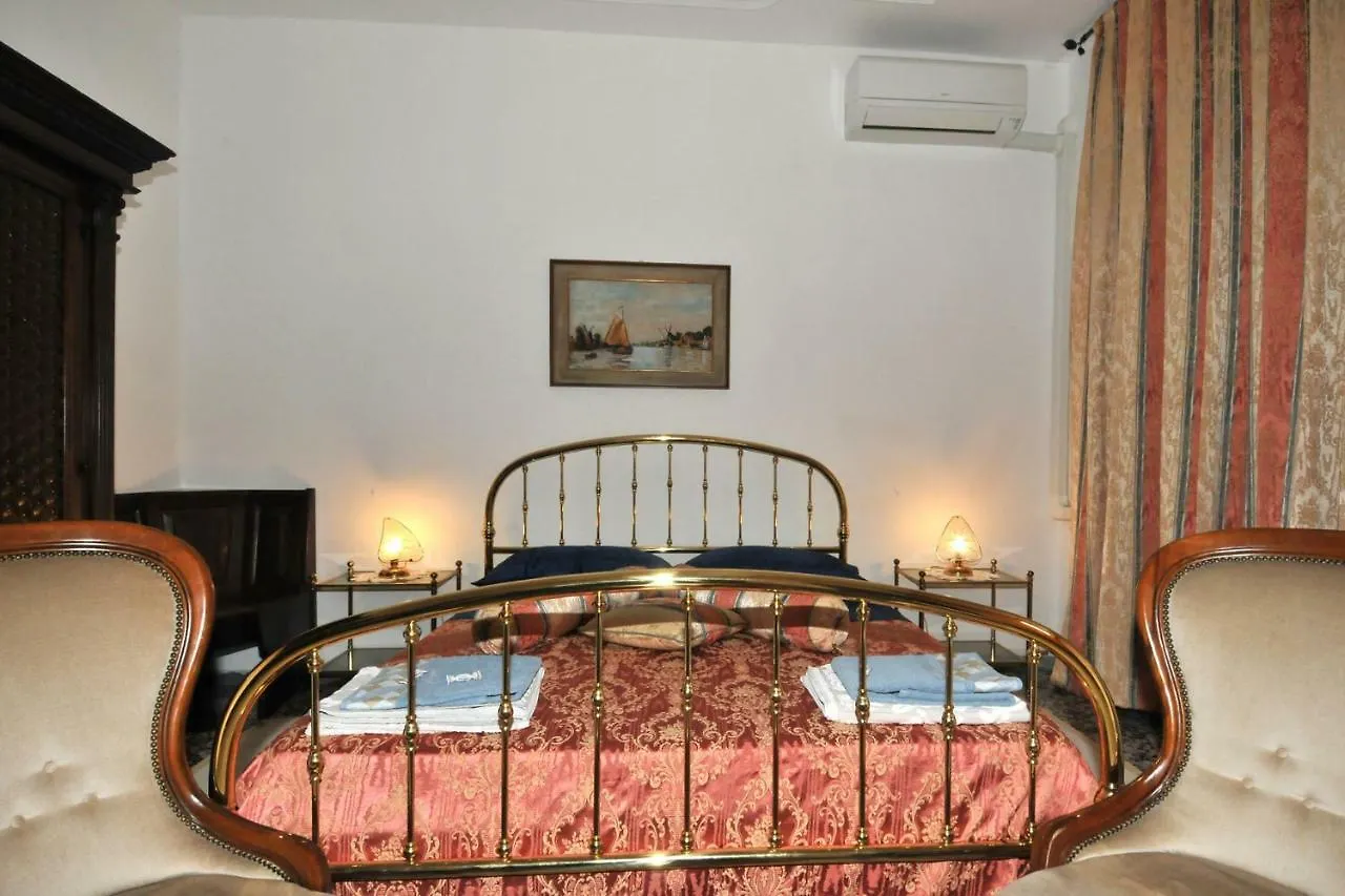 Locazione Turistica Poker D'Assi Hotel Verona